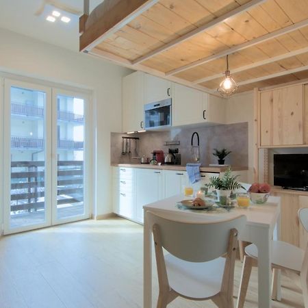 Casa Pino- Loft Con Giardino Magnolta Apartment Aprica Luaran gambar